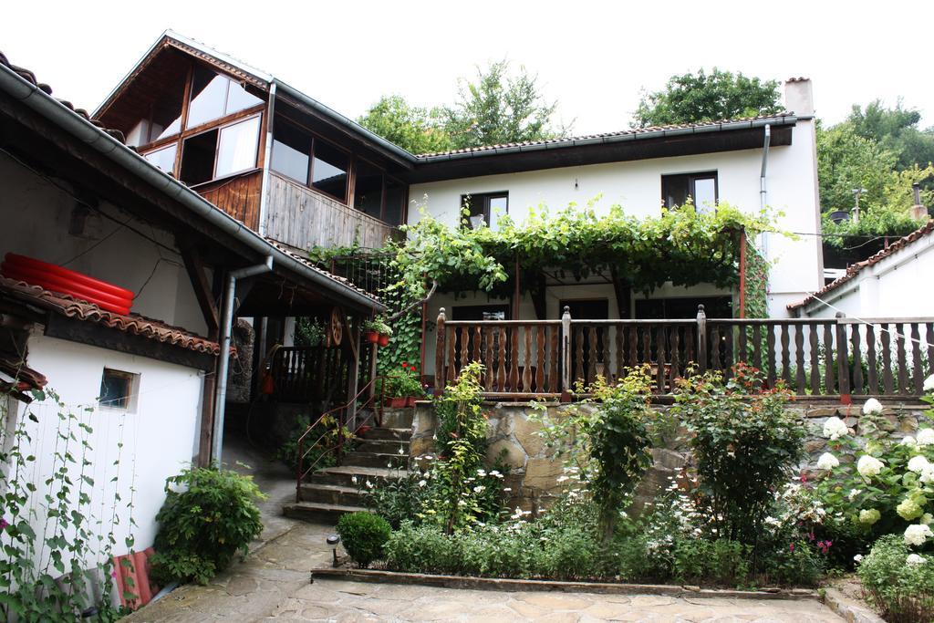 Hikers Hostel Veliko Tŭrnovo Exterior photo