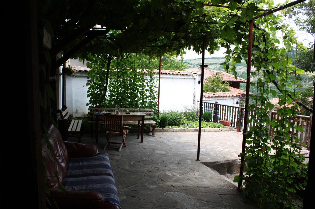 Hikers Hostel Veliko Tŭrnovo Exterior photo