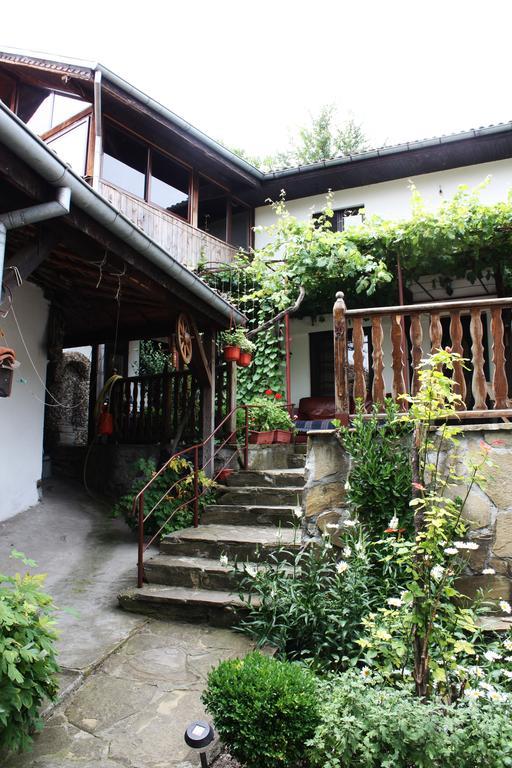 Hikers Hostel Veliko Tŭrnovo Exterior photo