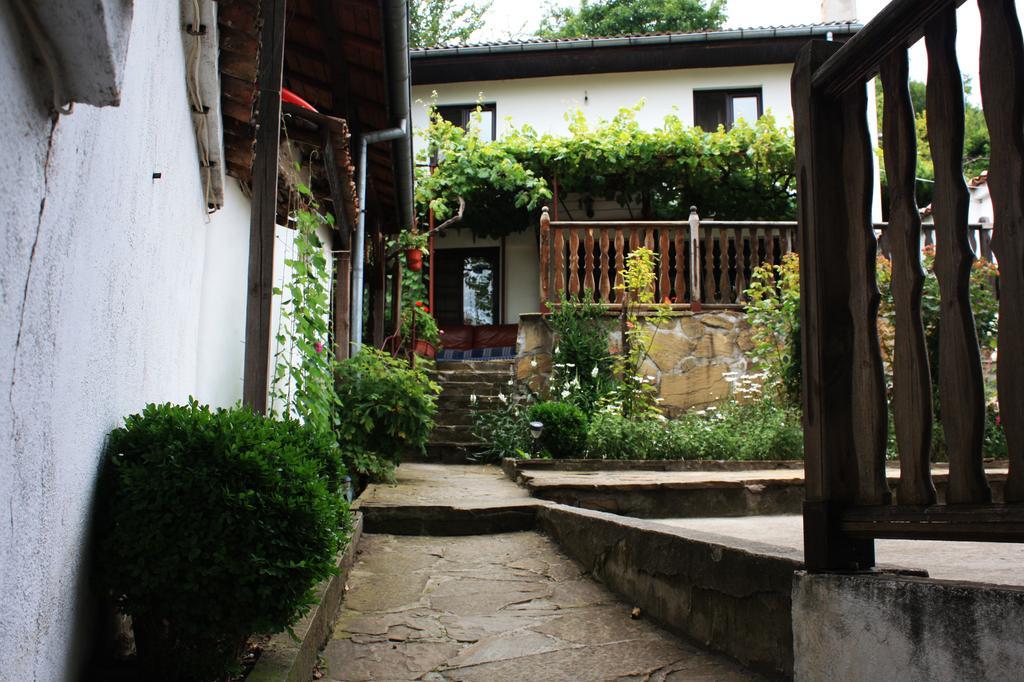 Hikers Hostel Veliko Tŭrnovo Exterior photo